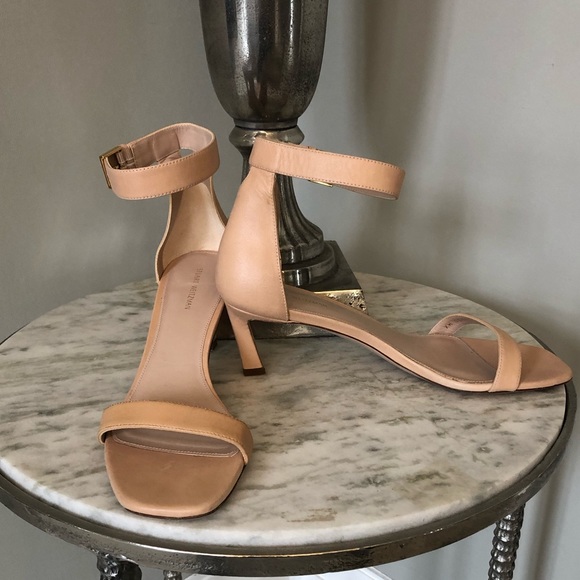Stuart Weitzman Square Toe Ankle Strap Nudist Sandal, EUC, Sz 9.5 - Picture 4 of 11